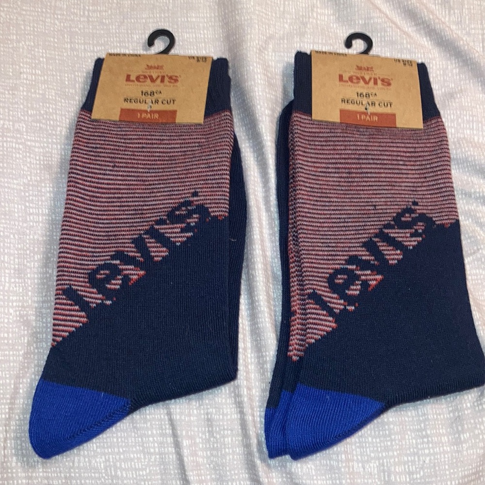 NWT 2 pairs Levi’s 168CA Regular Cut Socks